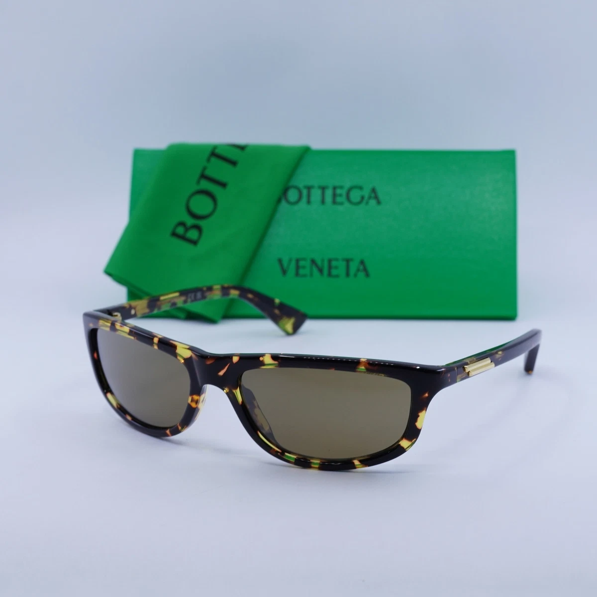 Bottega Veneta Gold Mirrored Sunglasses for Women for sale 