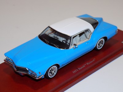 ミニカー TSM Model 1971 Buick Riviera True Scale 1:43 Buick Riviera Year 1971 black TSM134308