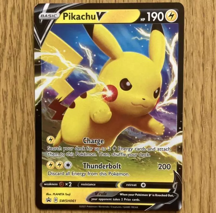 Carta Pikachu V (SWSH061) Pokémon Original