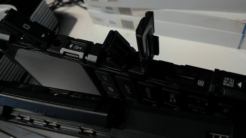Panasonic Toughbook Touch CF-33 i5- 8GB 266Mhz, 256GB SSD 12" MILITARY GRADE - Picture 15 of 20