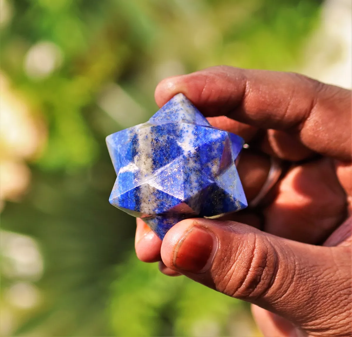 Lapis lazuli 2024 healing powers