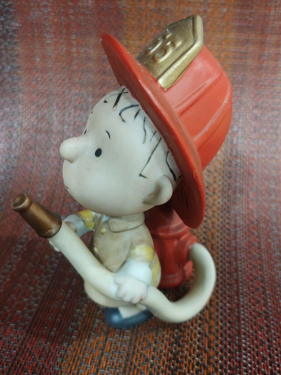 Hallmark Peanuts Gallery Collection Fire Fighter Pigpen Figurine Ltd Ed Hallmark Peanuts Gallery Collection Fire Fighter Pigpen Figurine Ltd Ed