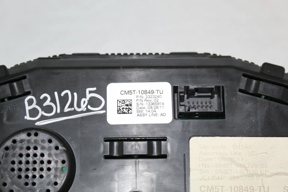 Cuadro de instrumentos velocímetro panel de instrumentos Ford Focus 2012 122.284 millas gas Foto 3 de 4