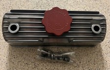 Austin-morris-rover Mini Cooper Classic Rocker Fin Cover With Red Oil Cap Austin-morris-rover Mini Cooper Classic Rocker Fin Cover With Red Oil Cap