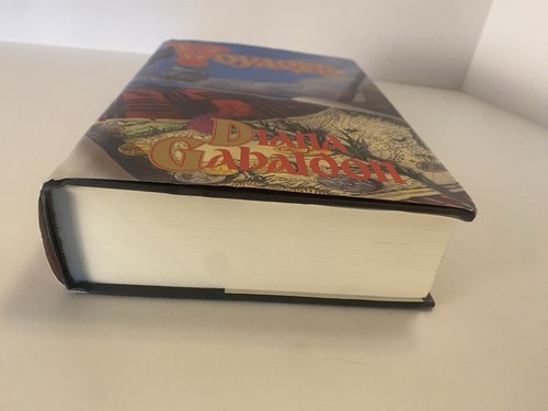 Diana Gabaldon’s OUTLANDER (1991) & VOYAGER (1994) Delacort Press HCDJ BCE LOT - Picture 17 of 24