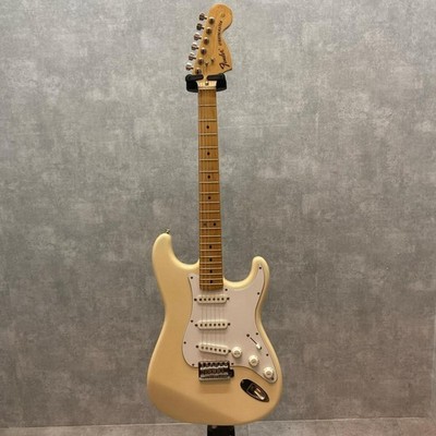Fender japan Stratocaster 93年モデル　ST72 Fender Japan ST72-53 Stratocaster White Crafted in Japan 1995-1996