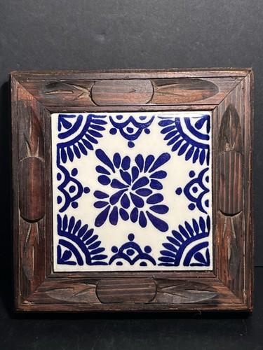 VTG 1970s MEXICAN PLANT SAUCER OR TRIVET/BLUE & WHITE FRAMED TILE 6.5”