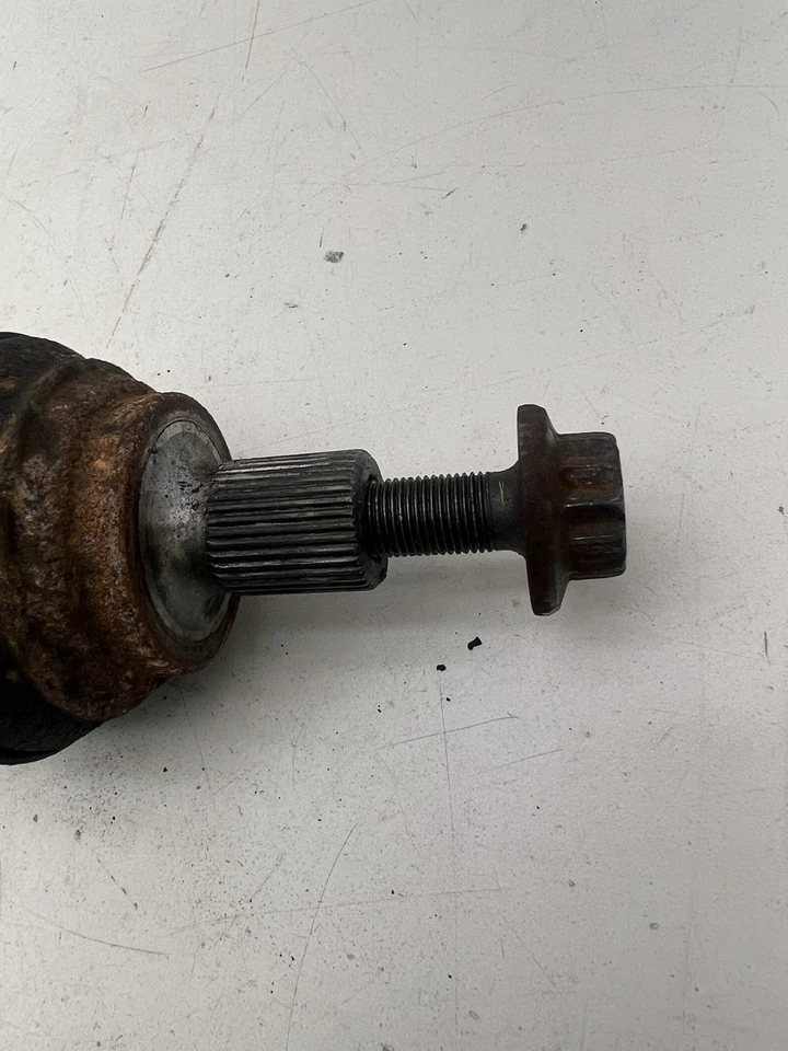 Оригинальный передний левый вал оси для Volkswagen Passat 2,5 л 2012–2015 годов выпуска. - Изображение 3 из 4