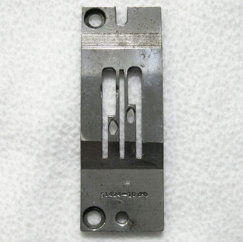 Original Union Special 51424-16 Nadelhalsplatte f. Modell 51400 Nähmaschine - Bild 1 von 3