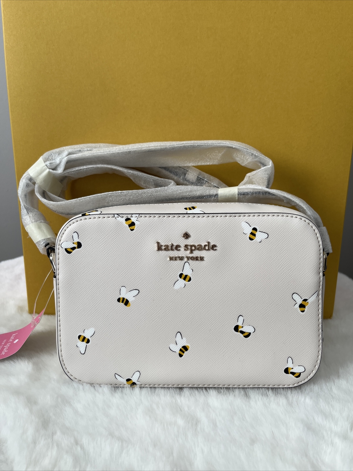 Total 46+ imagen bee collection kate spade Abzlocal.mx