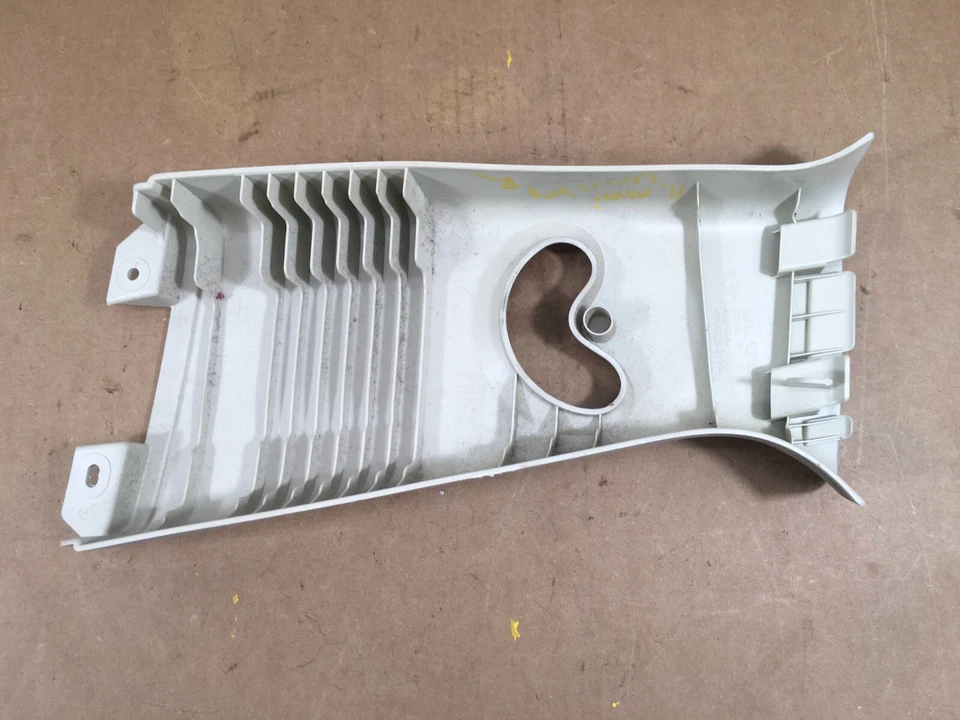 Mini Cooper Countryman 2011-2015 paso derecho lado superior centro B pilar moldura OEM. Foto 4 de 4