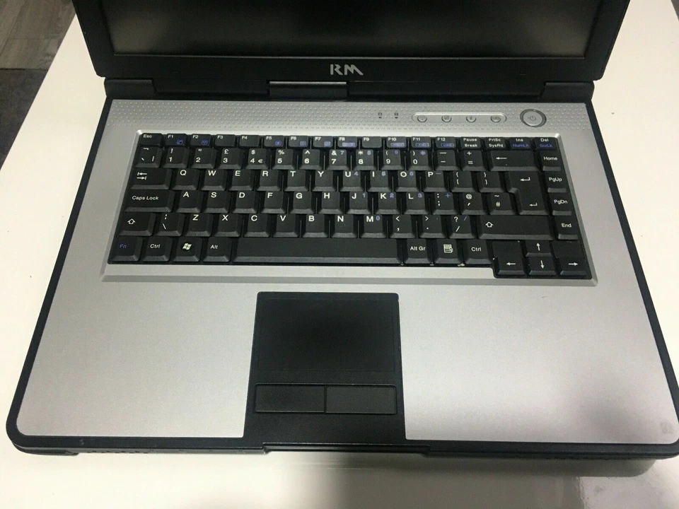 RM Mobile One Laptop Core2DUO @ 2.0GHz 2-4GB Ram 128Gb SSD Win 7/10-1 - Image 2 of 4