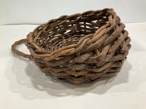 Vtg Wicker Wall Pocket Basket Planter 6” H x 6”W x 3”D Dark Natural Home Decor - Picture 5 of 8