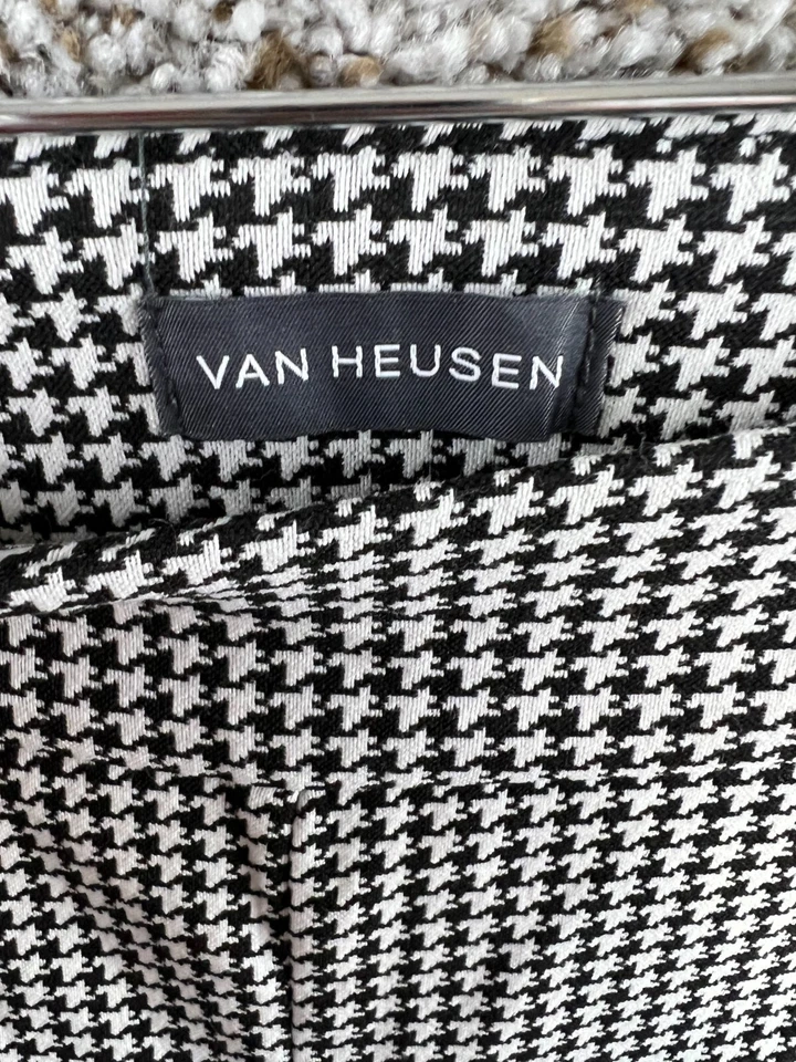 Van Heusen Houndstooth Skinny Pants Women's Size 4 Short Black|White Stretch - Image 2 of 4