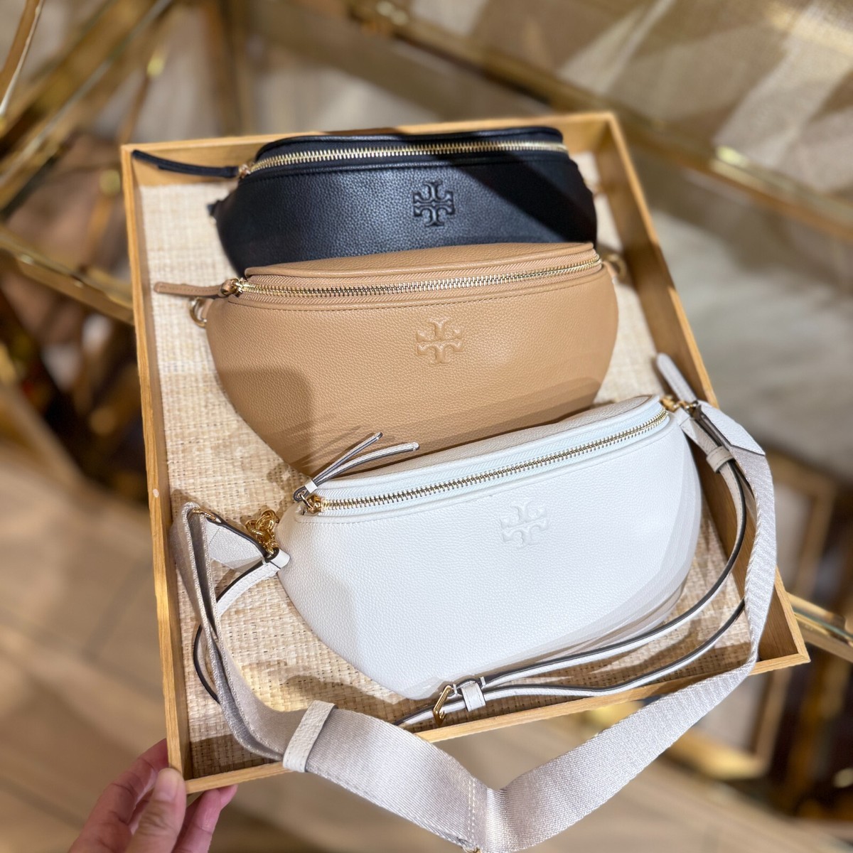 ショルダーバッグ・ポシェット Tory Burch Thea Raffia Flap Crossbody 165997 Tory Burch Thea Belt Bag/Crossbody Bag 165917 Pebbled