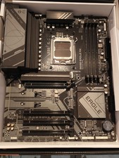 GigaByte B650 Eagle AX Scheda Madre PC Gaming ATX AMD AM5 DDR5 PCIe 4.0 Wi-Fi 6E