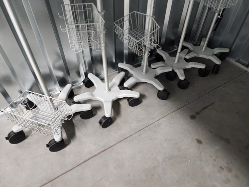 EDWARDS LIFESCIENCES EVRS MONITOR STANDS WITH BASKETS (LOT OF 5) LOCAL PICK UP - Picture 4 of 5