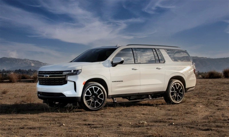 AMP Research para Chevrolet Suburban/Tahoe 21-25 & Cadillac Escalade Foto 2 de 4