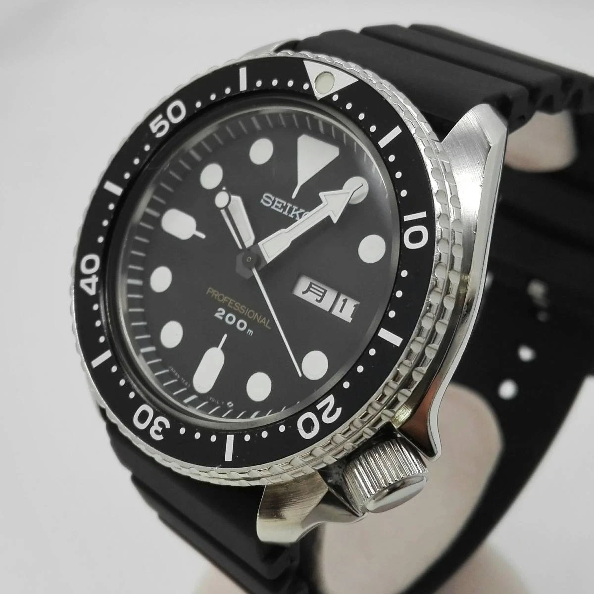 SEIKO professional 200m 7C43-7010 Men's used watch quartz Day