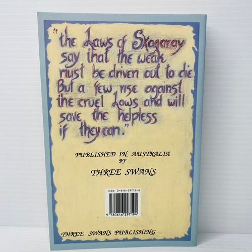 Libro de bolsillo medio de ficción de fantasía de Andrew Clarke Outcasts of Skagaray - Imagen 4 de 7