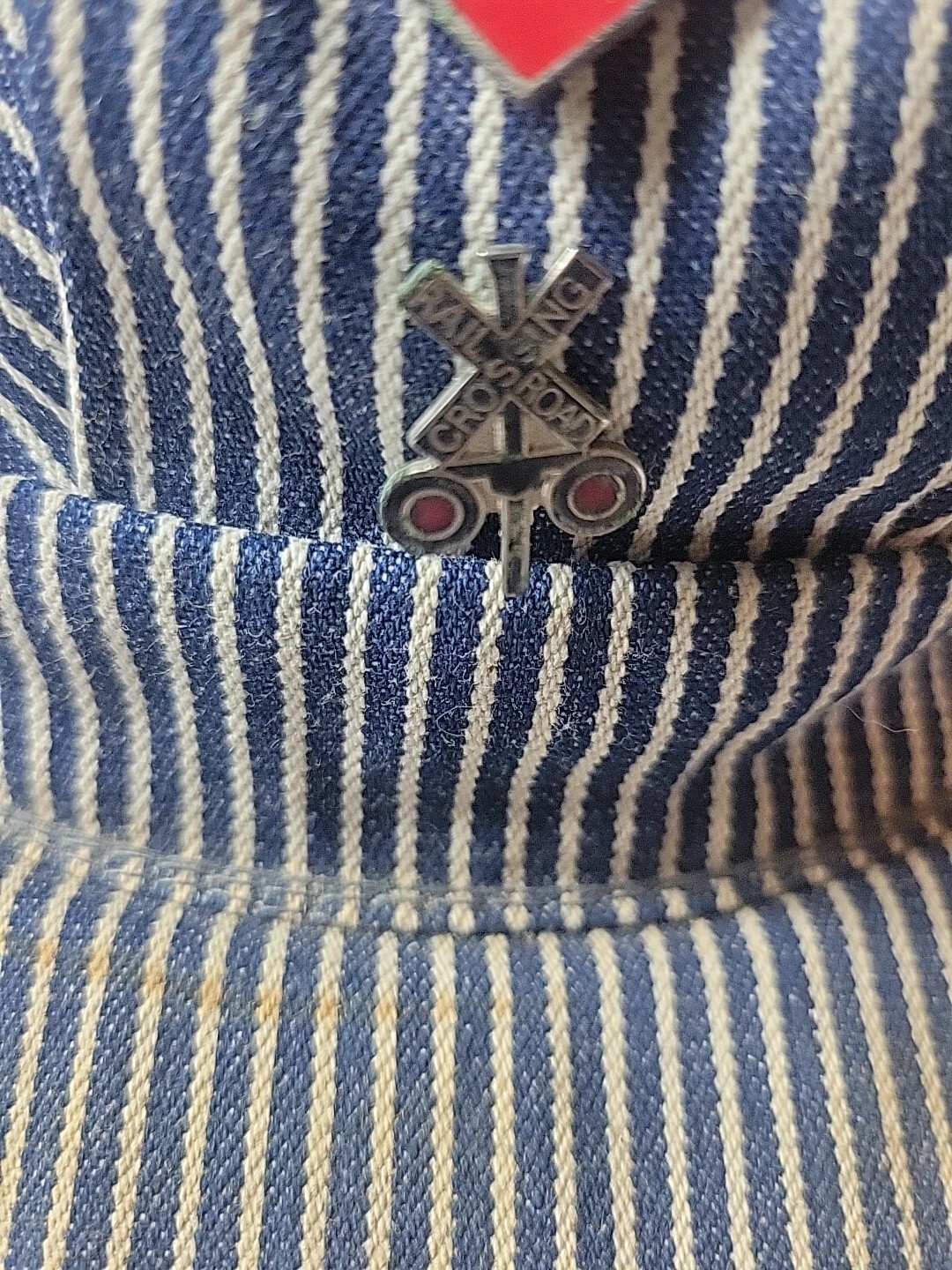 Train Engineer Pin VINTAGE TRAIN RAILROAD ENGINEERS UTILITY Hat Pin Railway Express Agency ...