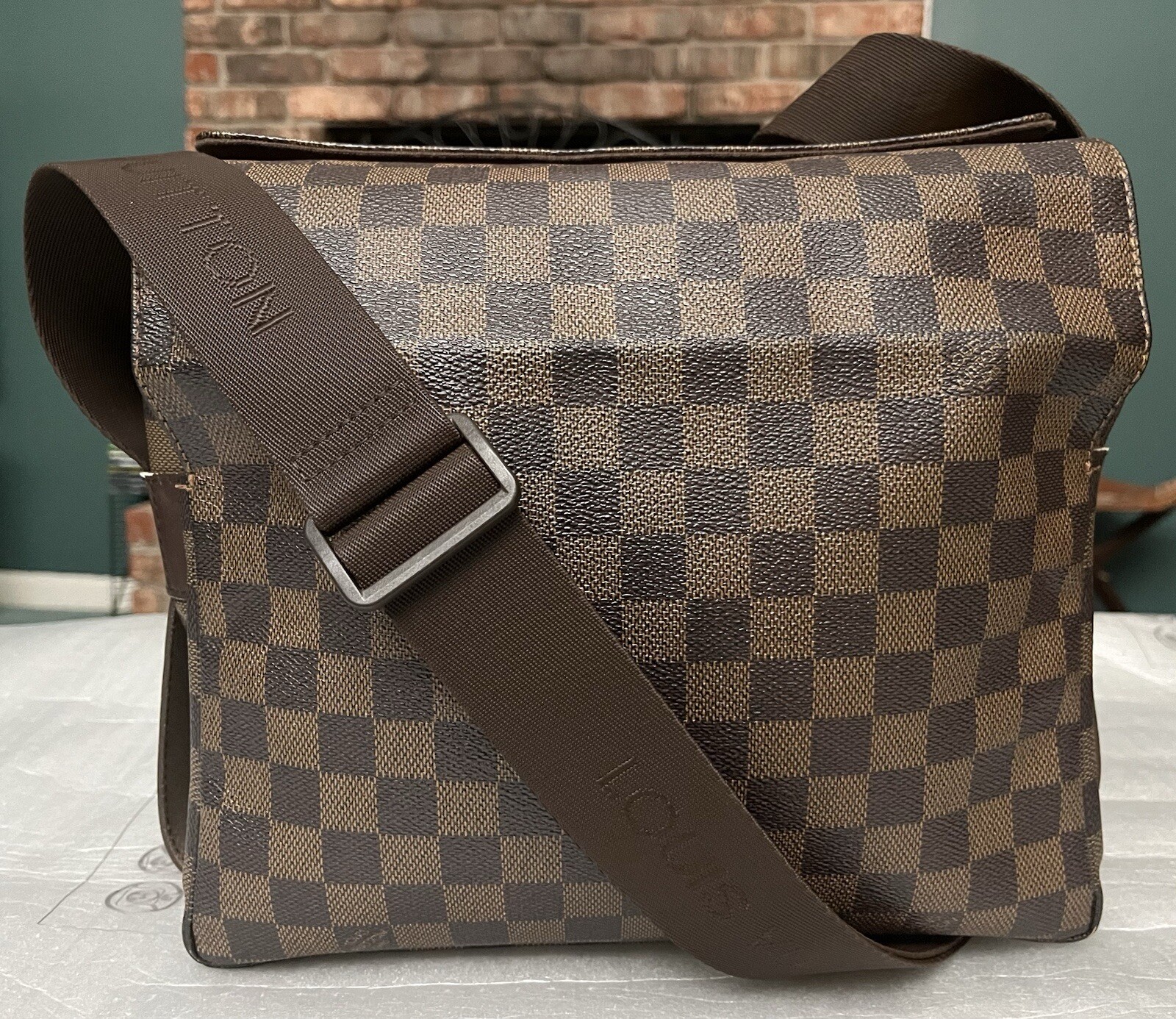 Pre Owned Louis Vuitton Canvas Messenger Bags Louis Vuitton Pre