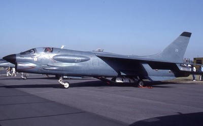 Kodachrome Dia 29 Vought F-8E Crusader French Marine Boscombe 1992 (B30)