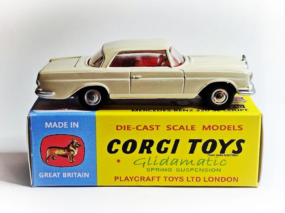 Corgi Toys Nr. 230 Mercedes-Benz  220 SE Coupè - inklusive Repro Box - Bild 2 von 4