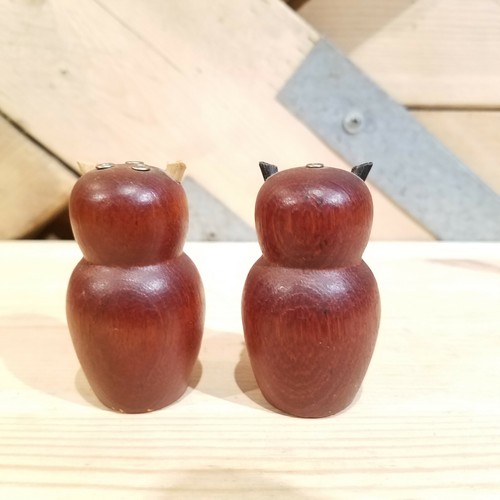Wooden Owl Salt & Pepper Shakers w/ Rhinestone Eyes - Swanky Barn - Picture 4 of 12