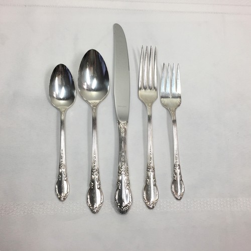 Vintage 1881 Rogers Oneida Enchantment Silverware Silver Plated Service for 7 + - Picture 3 of 15
