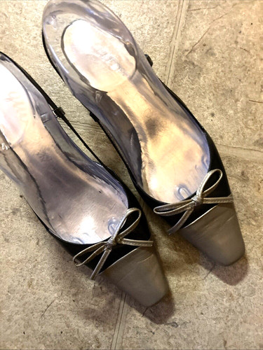 womens vintage  90s  leather square toe " quore" pumps, size 38