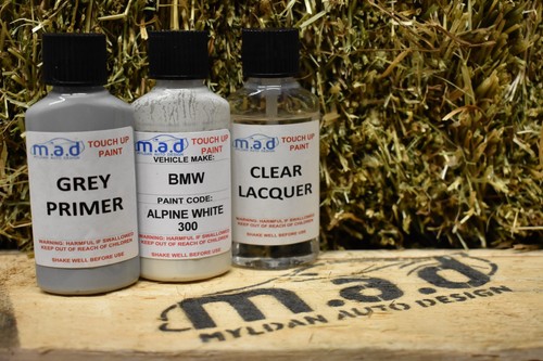M.A.D BMW Alpine White 300 Paint Touch Up Kit 30ML 1 3 5 7 Series X1 X3 X5 X6 - Picture 4 of 4