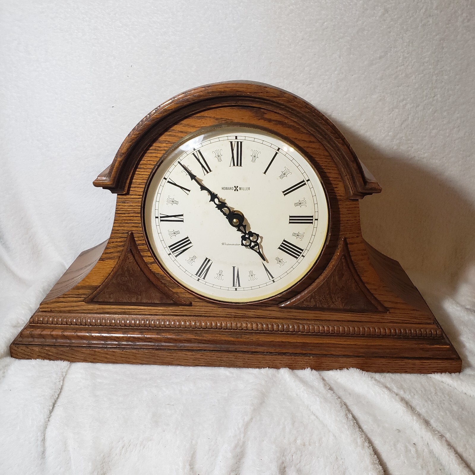 Vintage Howard Miller Model #613-103 Westminster Chime Oak Mantle Clock  Quartz
