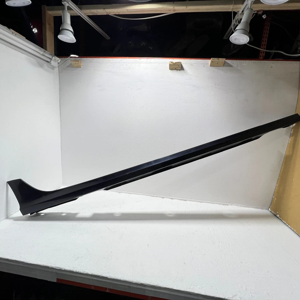 2016 Audi A6 Quattro A6 Right Passenger Side Rocker Molding Blue OEM - Imagem 2 de 4