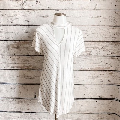 Ces Femme stripped top with keyhole opening
