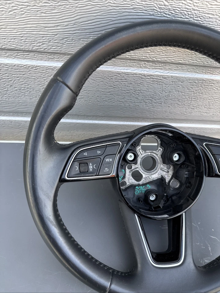 LENKRAD LEDERLENKRAD AUDI A1 A3 A6 S1 S3 8Y  MFL ABGEFLACHT E124 - Bild 2 von 4