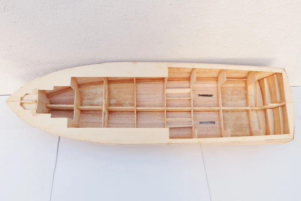 Billing Boats? Krick? Schiffsrumpf aus Holz fertig gebaut, Länge ca. 90 cm - Bild 3 von 4