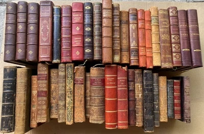 Lot A 40 livres anciens reliés demi-cuir littérature décoration - Photo 1/4