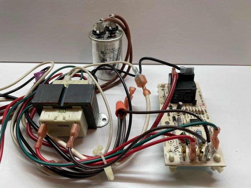 Complete Set Up 5KCP39NGAB27 Motor New W/Board 1005-83-1722A, transformer & Capa - Image 2 of 4