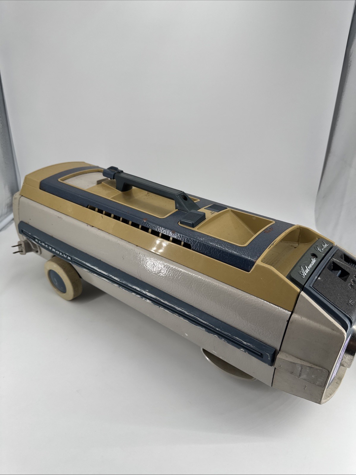 Vintage Electrolux Automatic Control Vacuum Cleaner Canister ONLY Powers On.