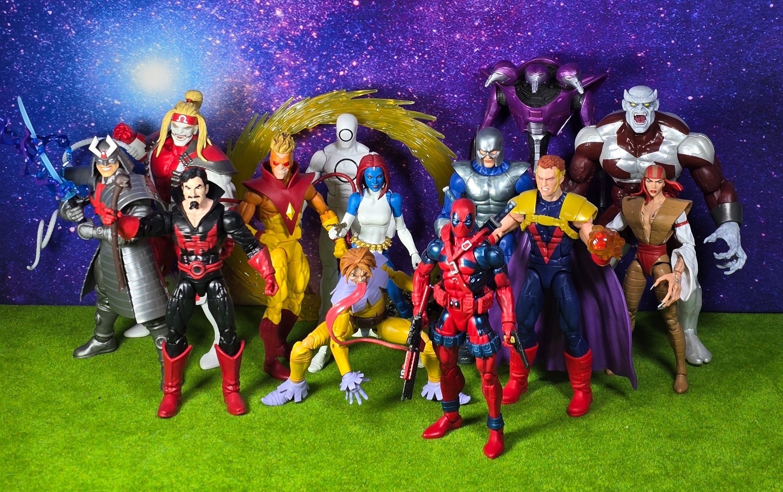 Villains Deadpool Sentinel of Lot Mystique Omega Tri Marvel 13 6" Red Legends - vintagewatches.pk