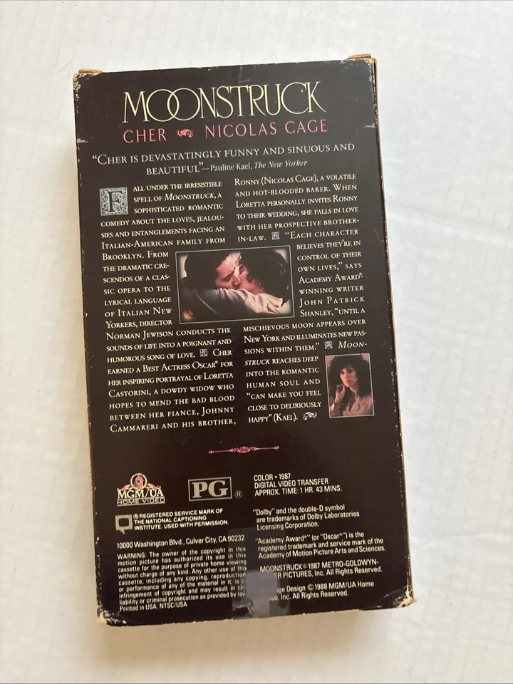 Moonstruck 1987 VHS Nicolas Cage Cher Holly Hunter Vintage Used Fast Shipping - Image 3 of 4