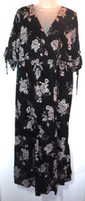 Torrid size 1 black floral v-neck 1/2 sleeve maxi dress