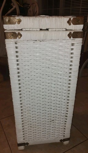 Vintage Antique White Painted Wicker Lift Top Storage/Laundry Basket - Picture 4 of 12