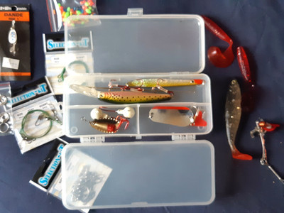 angelset box set. schwimmer köder haken marker clips werkzeug gewichte