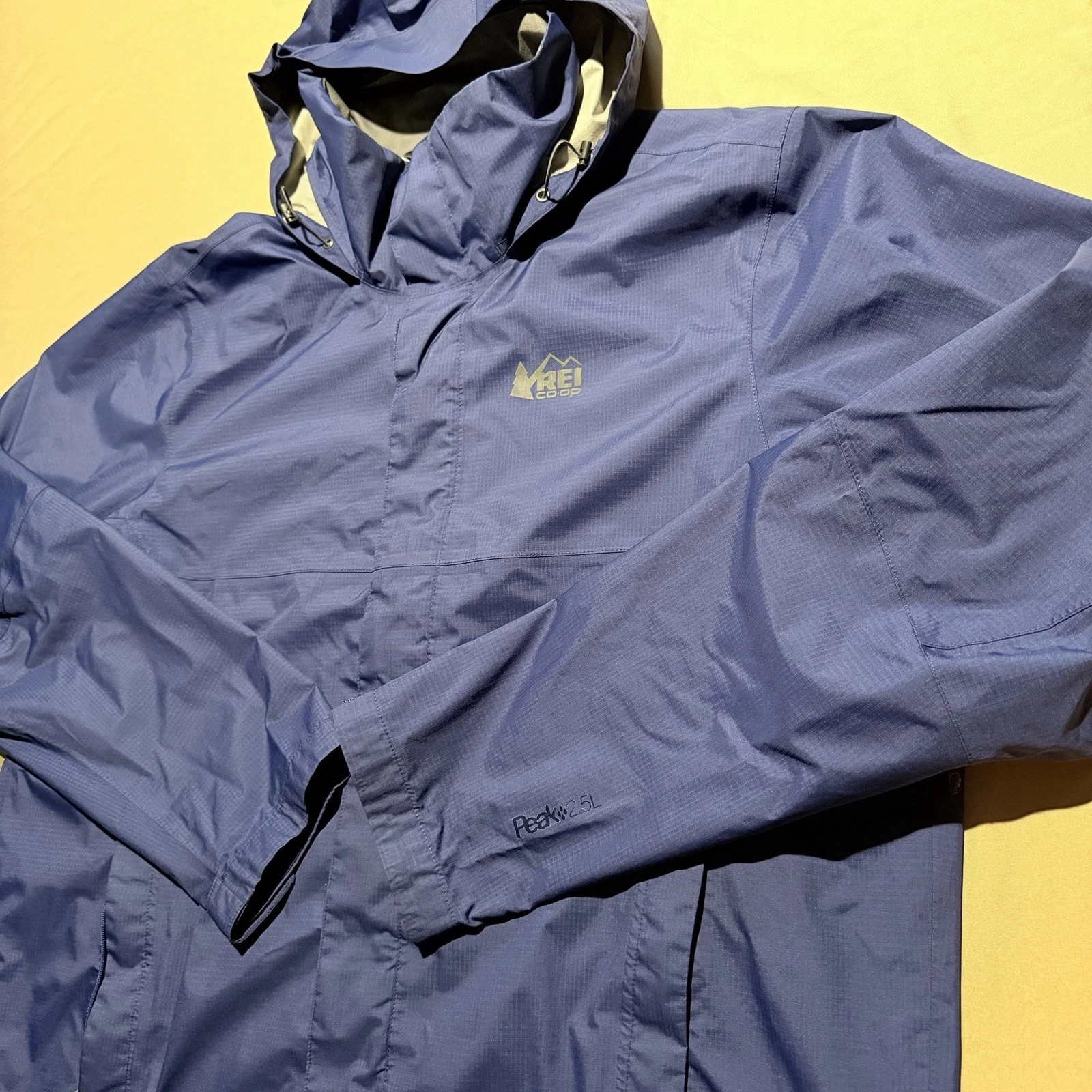 REI Co-Op Peak 2.5L Waterproof Rain Jacket Mens XL Blue Hooded Hiking Shell - product detail image 2