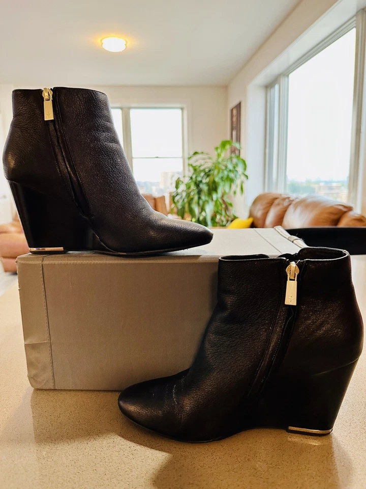 Kenneth Cole Reaction - Botines de cuña Marcy - Negros - 7M Foto 2 de 4