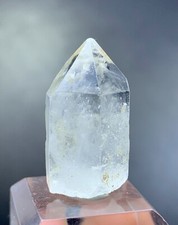Natural terminated clear quartz crystal from skardo Pakistan_40.90 CTS
