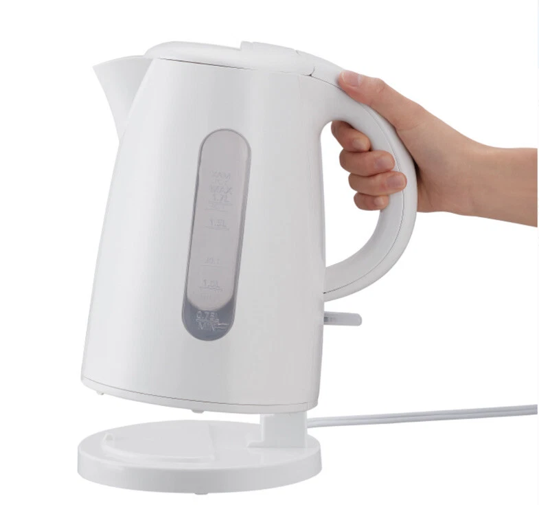 Mainstays Plastic Kettle Pre owned in open box Tested Works. 1.7 Liters