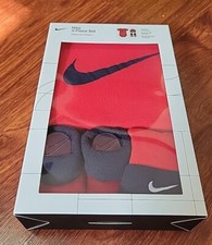 Nike Baby Boy Bodysuit, Booties and Hat Set Red and Black 0-6M